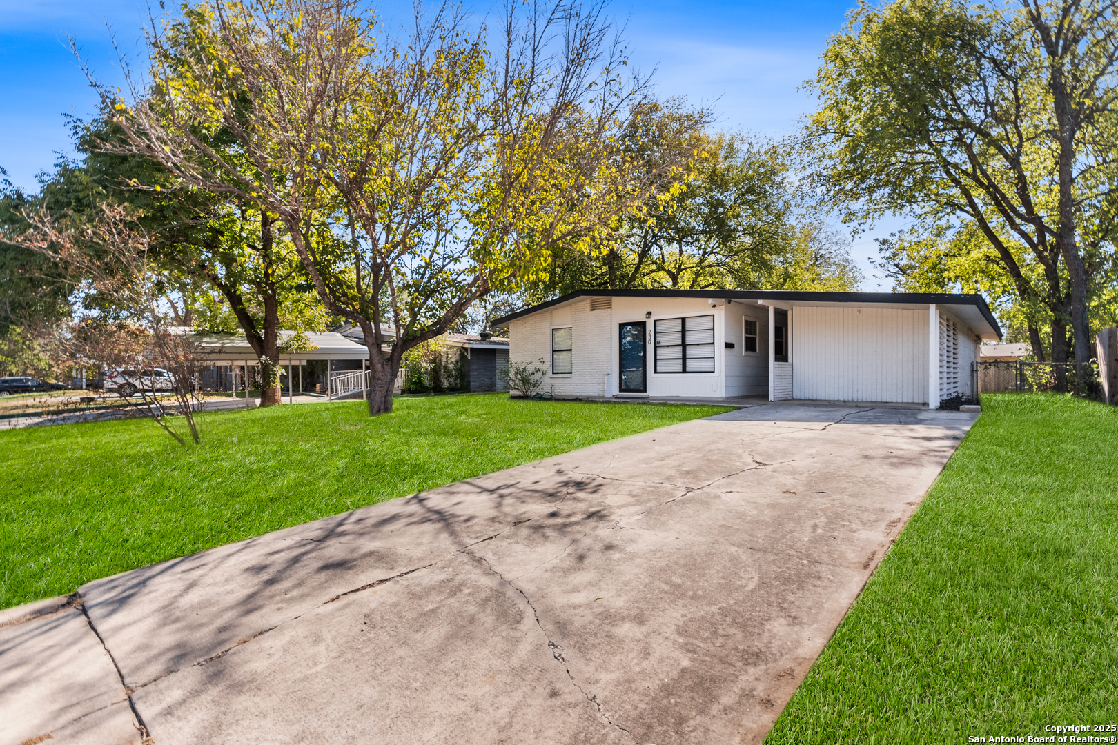 230 Dresden San Antonio TX 78213