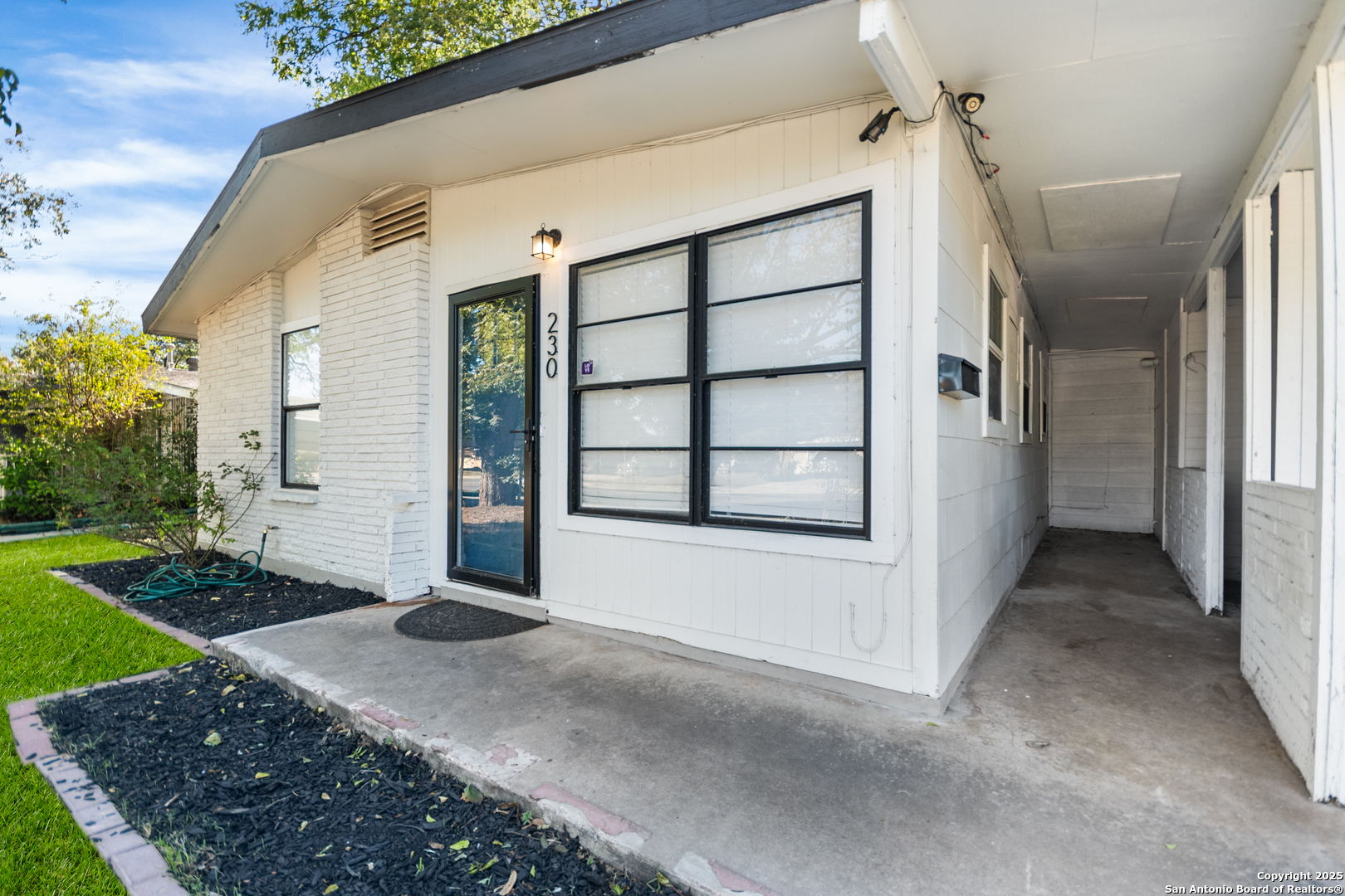 230 Dresden San Antonio TX 78213