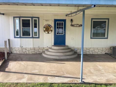 3707 Fm 2676 Hondo TX 78861