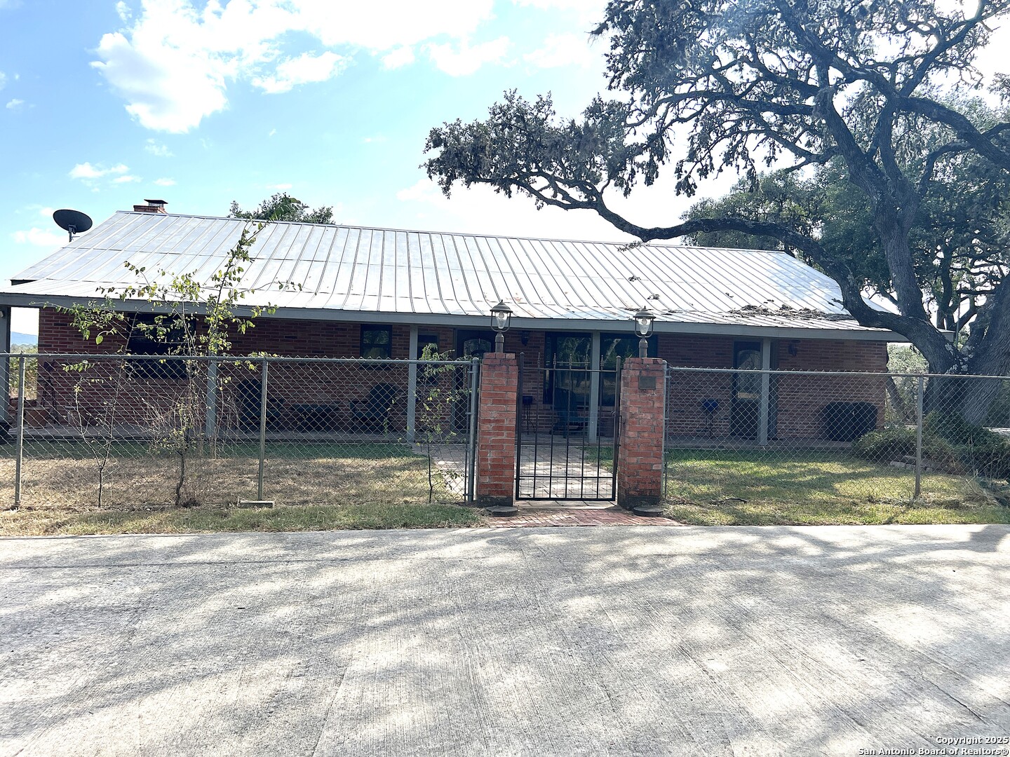 630 Indian Mound Tarpley TX 78883