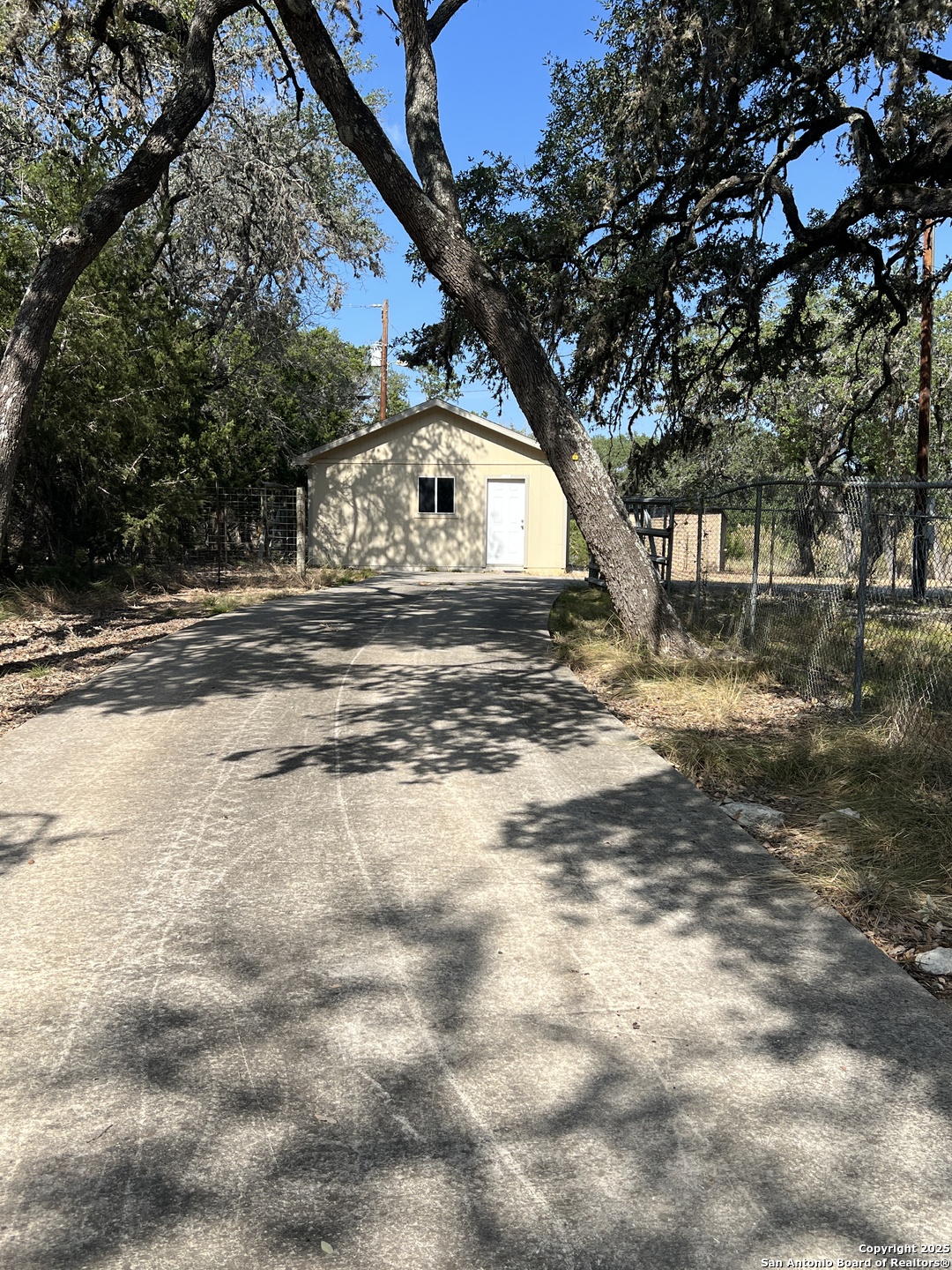 630 Indian Mound Tarpley TX 78883
