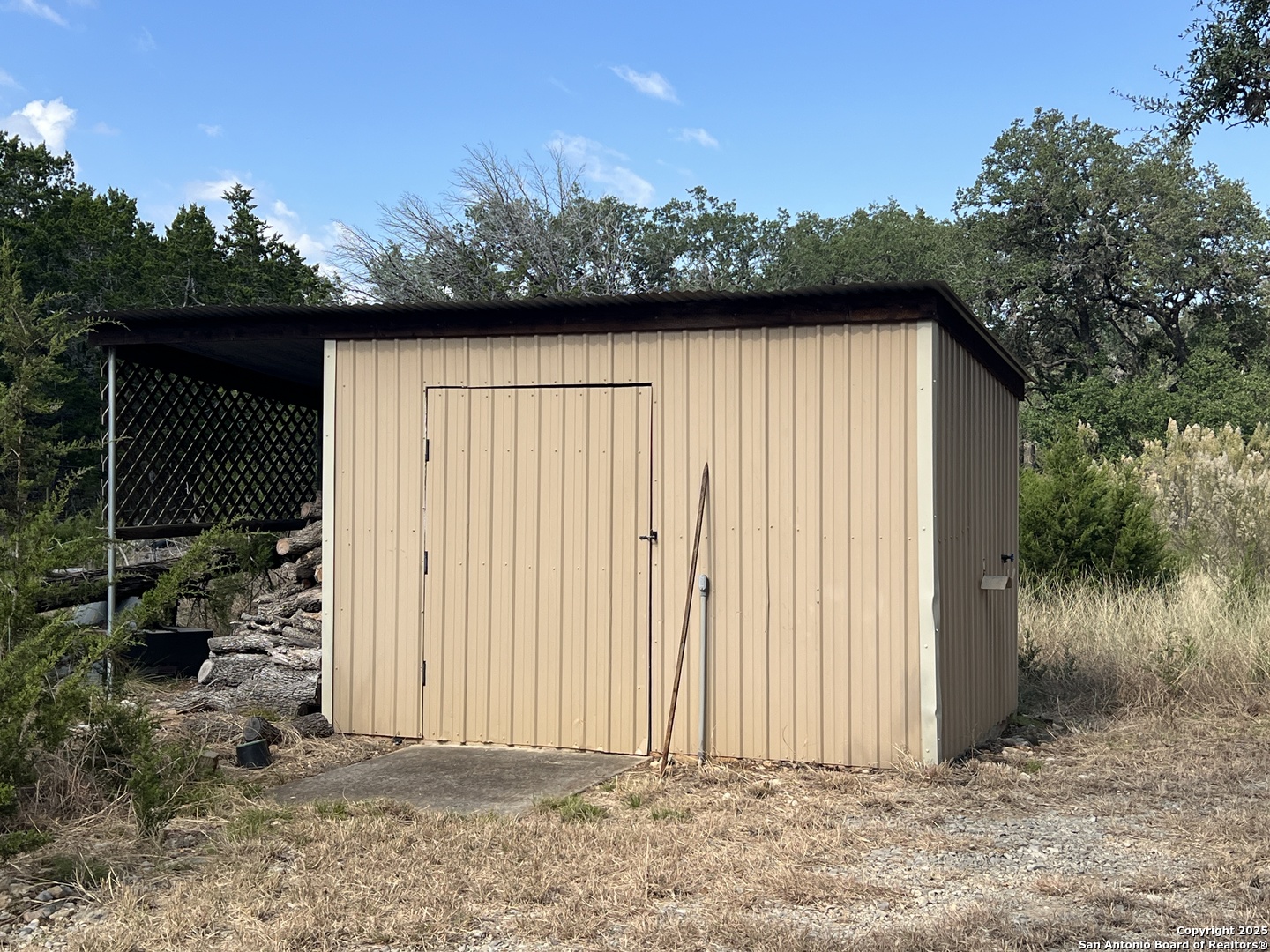 630 Indian Mound Tarpley TX 78883