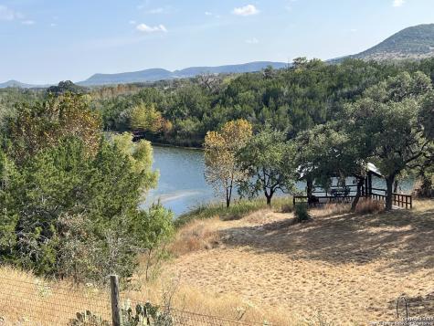 630 Indian Mound Tarpley TX 78883