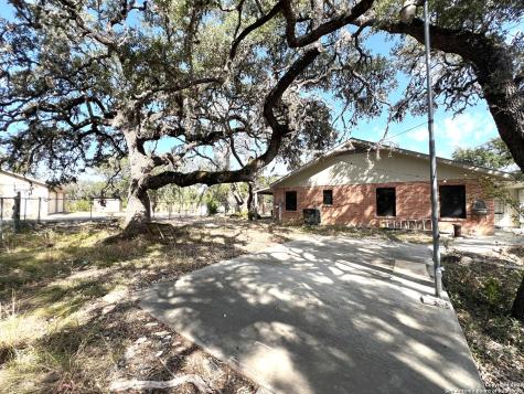 630 Indian Mound Tarpley TX 78883