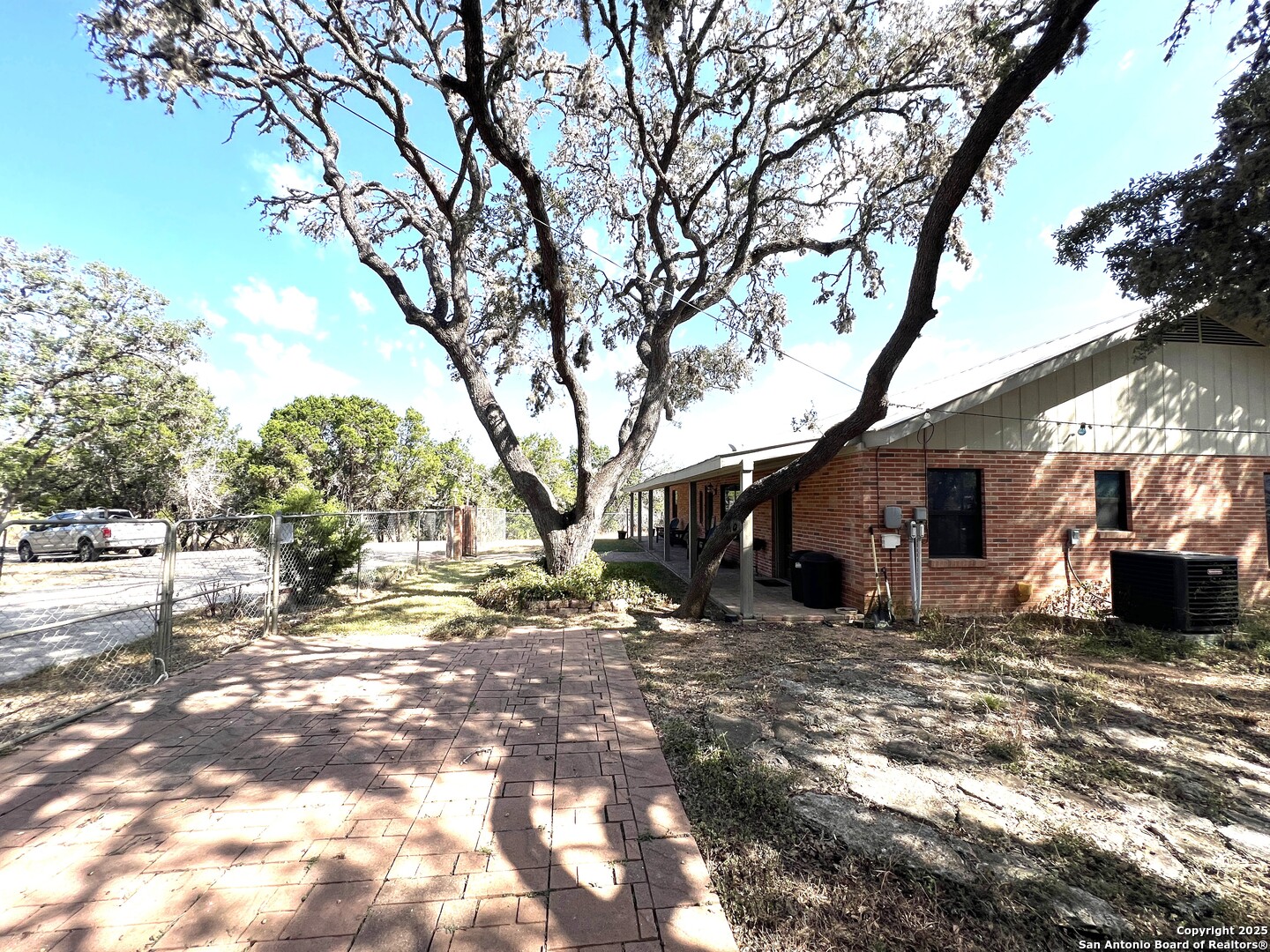 630 Indian Mound Tarpley TX 78883