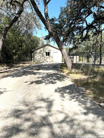 630 Indian Mound Tarpley TX 78883
