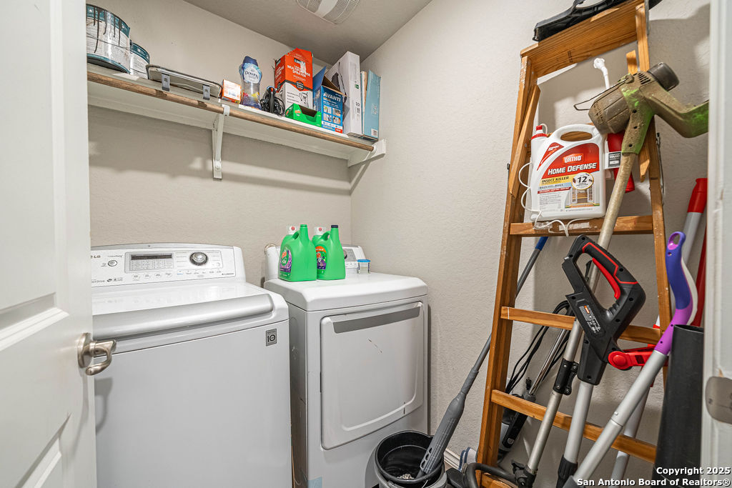 5906 Larkspur Valley San Antonio TX 78218