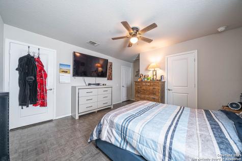 5906 Larkspur Valley San Antonio TX 78218