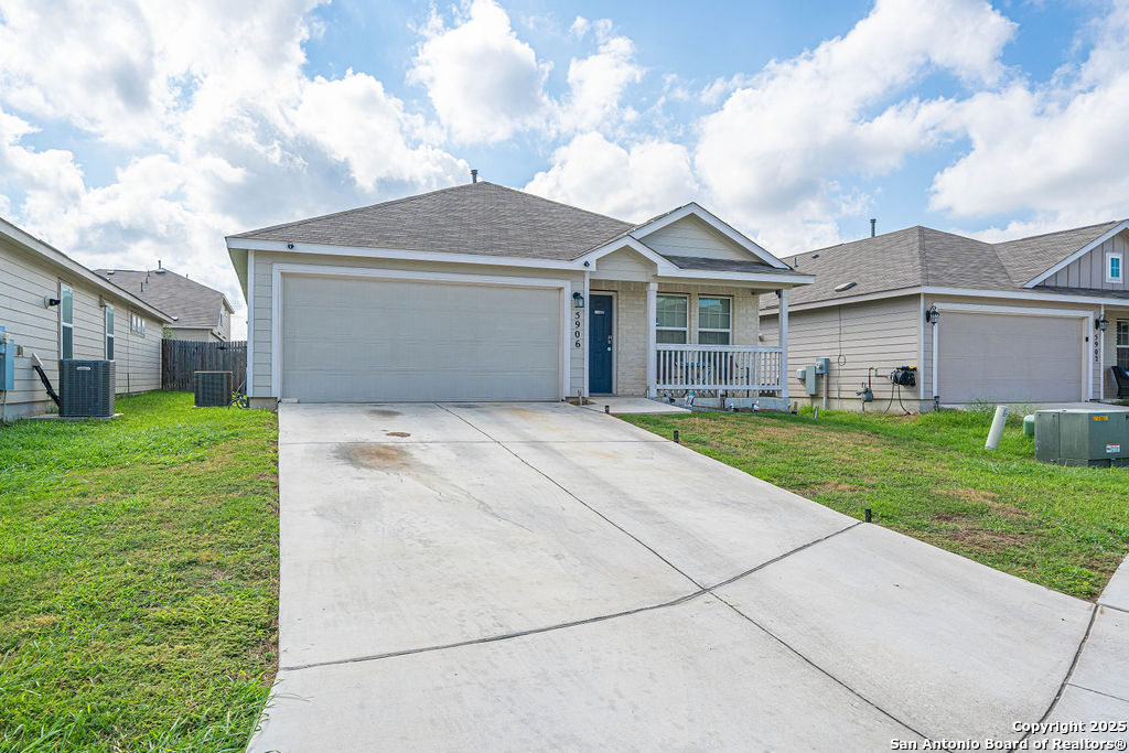 5906 Larkspur Valley San Antonio TX 78218