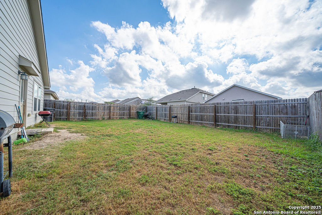 5906 Larkspur Valley San Antonio TX 78218