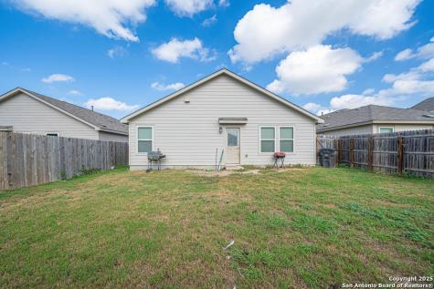 5906 Larkspur Valley San Antonio TX 78218