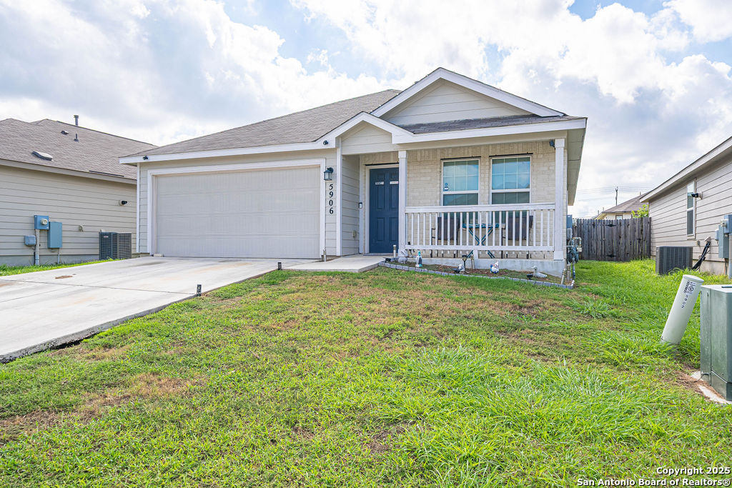 5906 Larkspur Valley San Antonio TX 78218