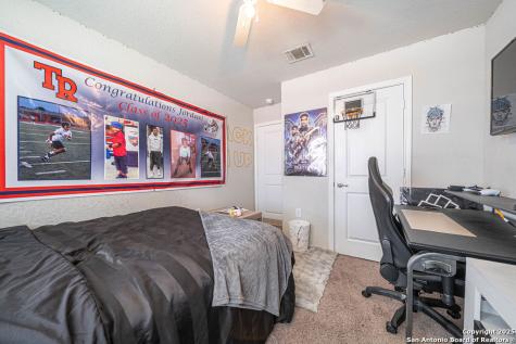 5906 Larkspur Valley San Antonio TX 78218