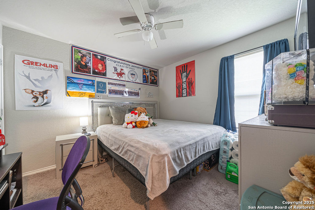 5906 Larkspur Valley San Antonio TX 78218