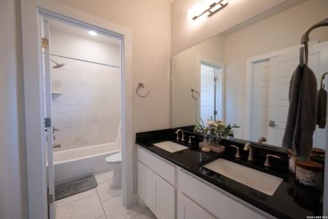 4016 Luz Del Faro San Antonio TX 78261