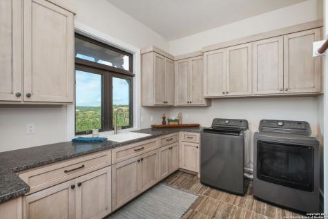 1023 Comanche Ridge New Braunfels TX 78132