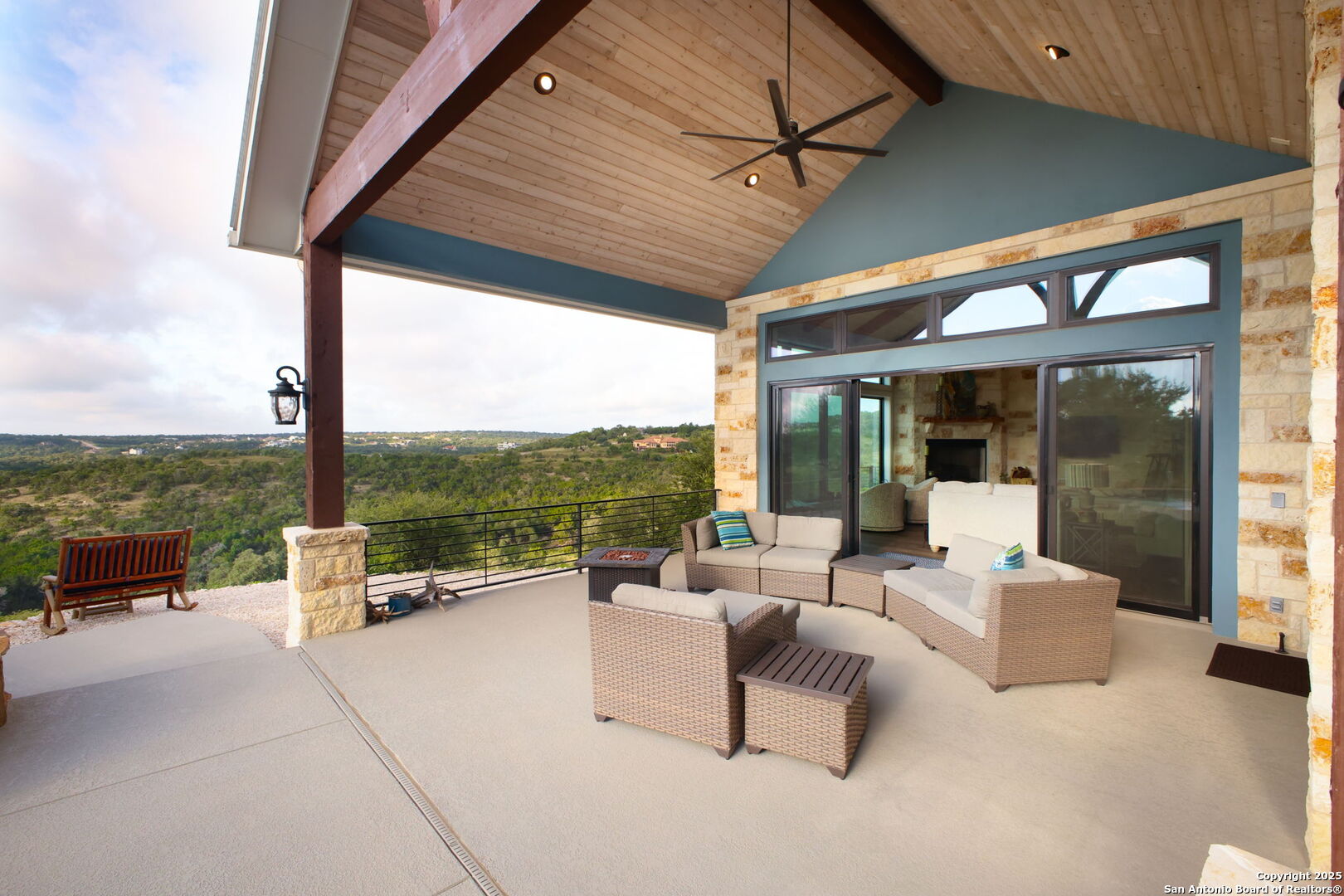 1023 Comanche Ridge New Braunfels TX 78132