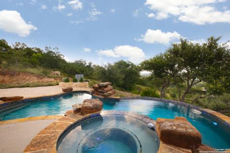 1023 Comanche Ridge New Braunfels TX 78132