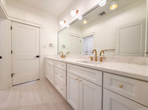 4211 Honeycomb Street San Antonio TX 78230