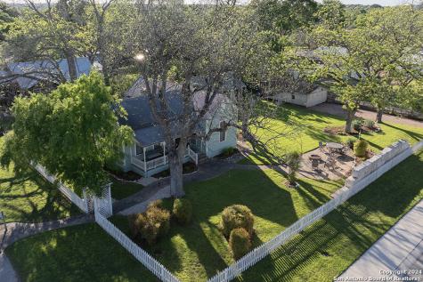 581 E Camp Street New Braunfels TX 78130