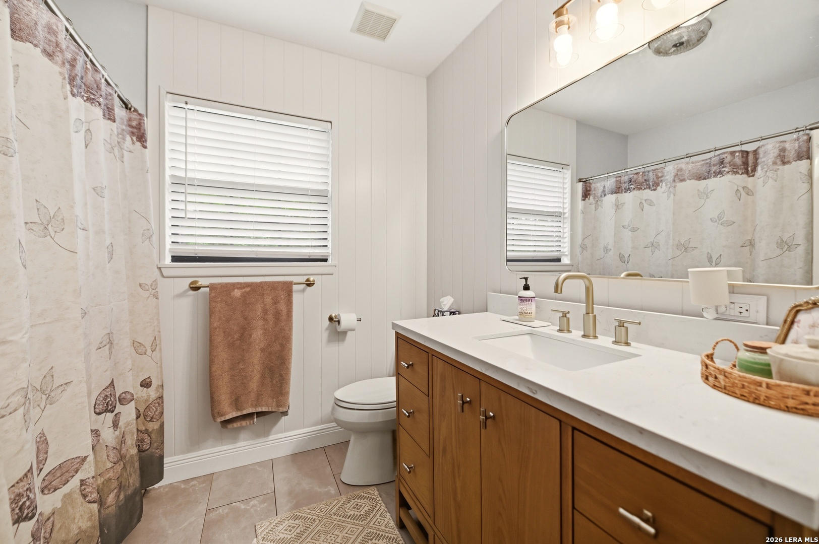 301 Avenue A Converse TX 78109