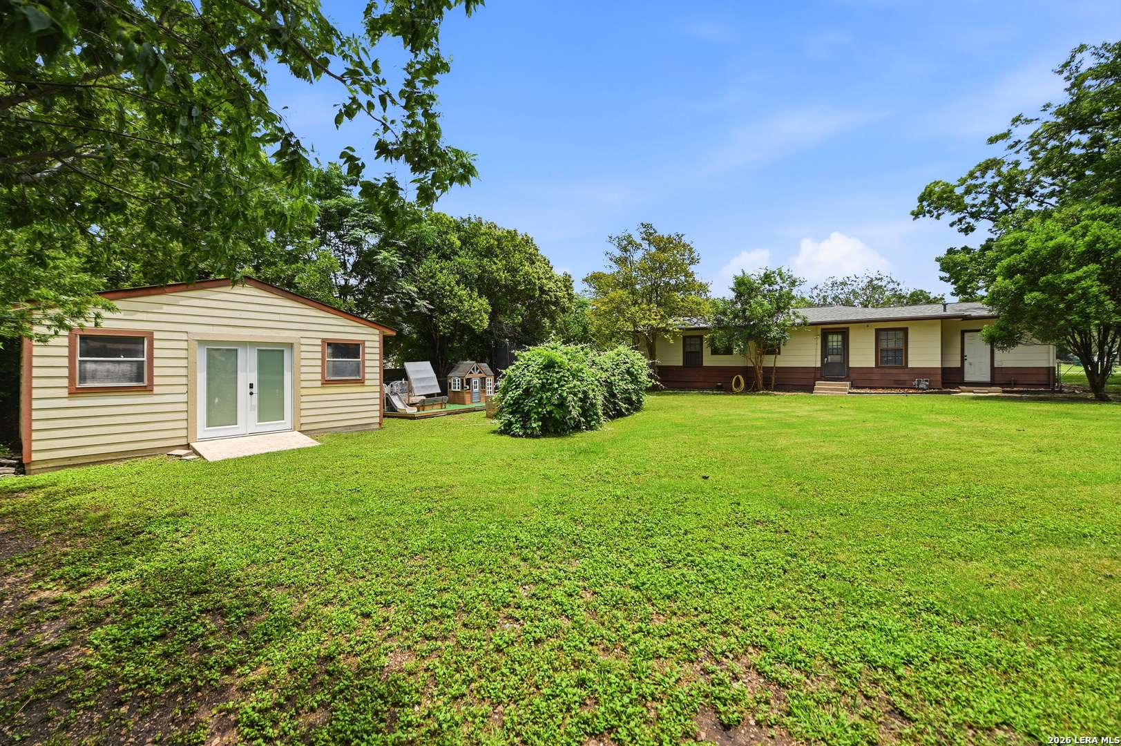 301 Avenue A Converse TX 78109
