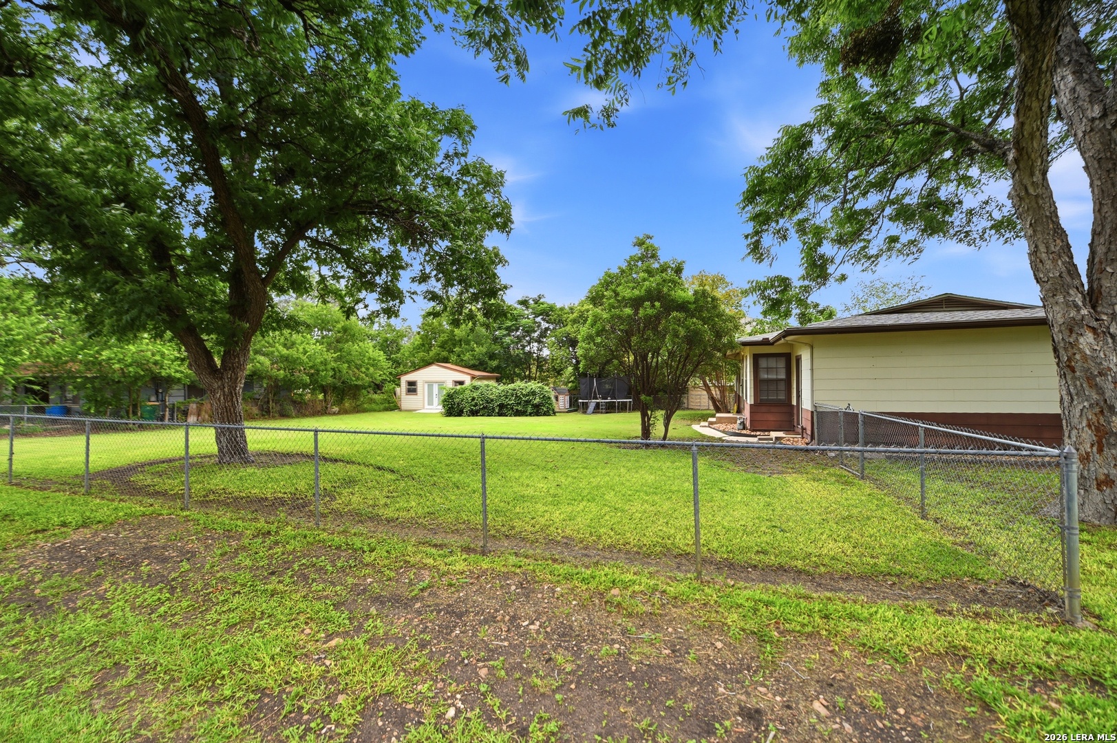 301 Avenue A Converse TX 78109