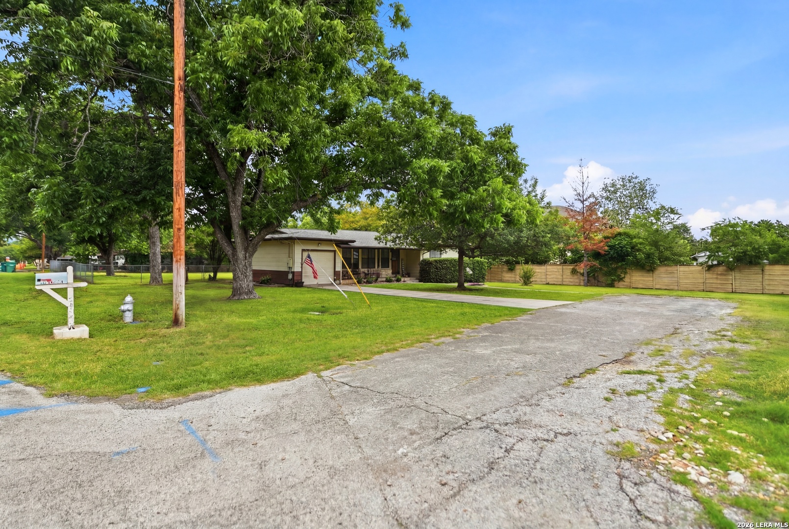 301 Avenue A Converse TX 78109