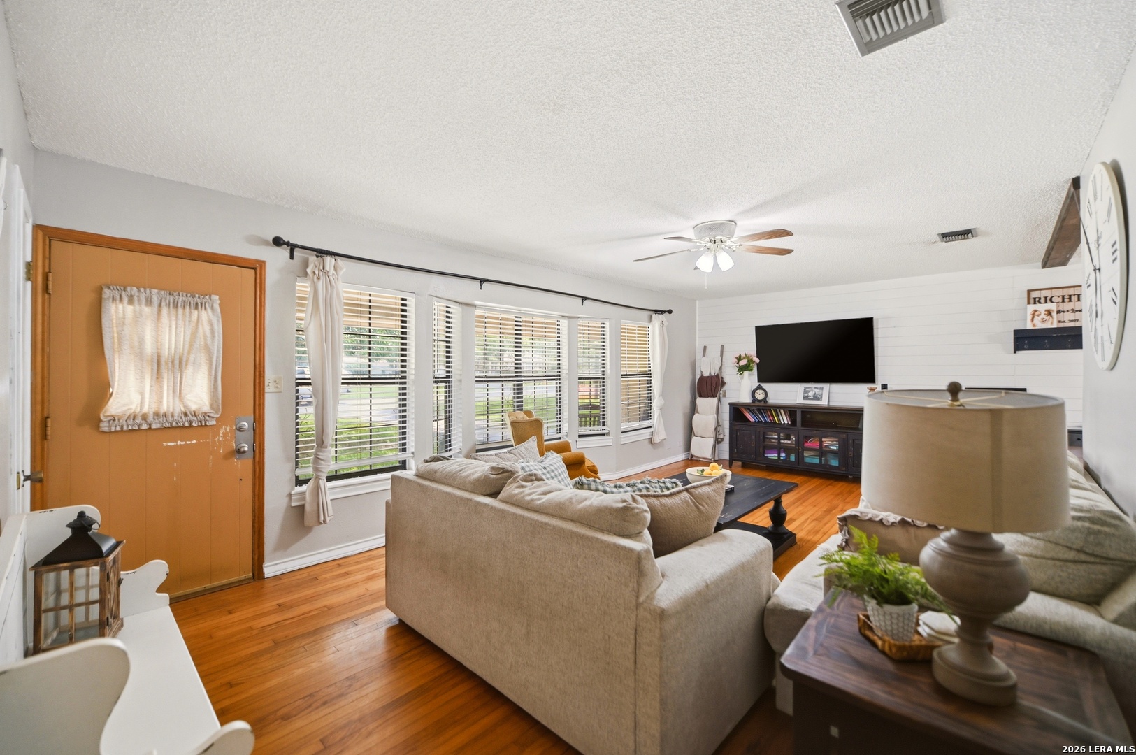 301 Avenue A Converse TX 78109