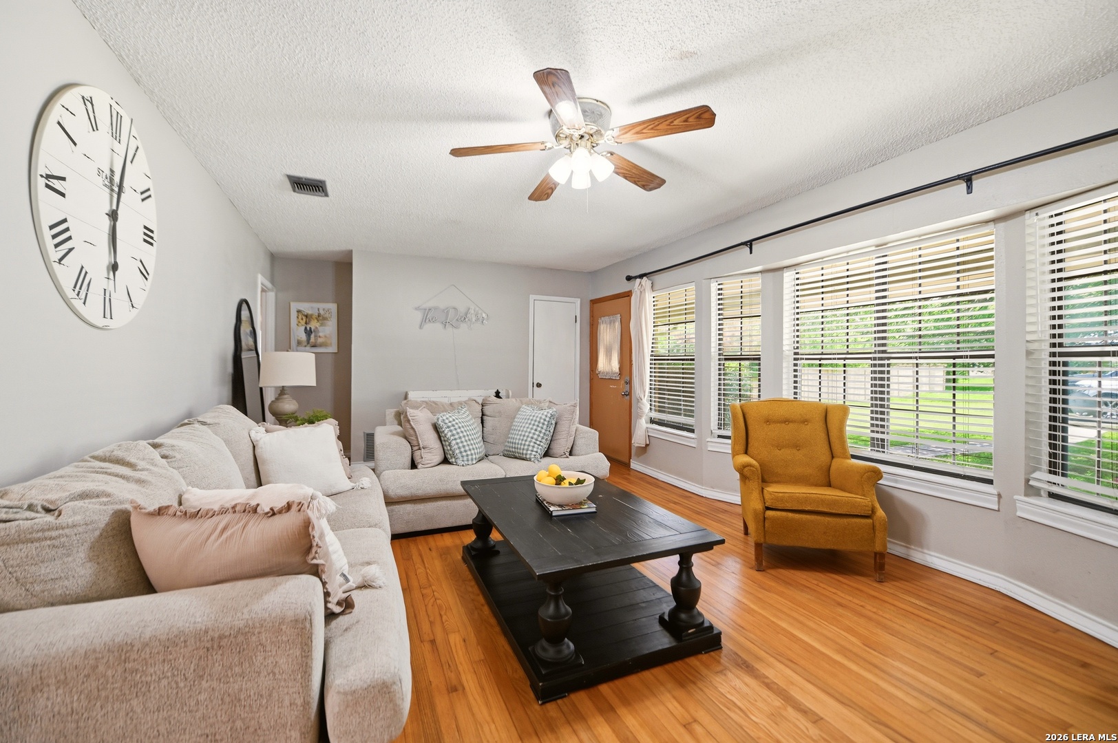 301 Avenue A Converse TX 78109