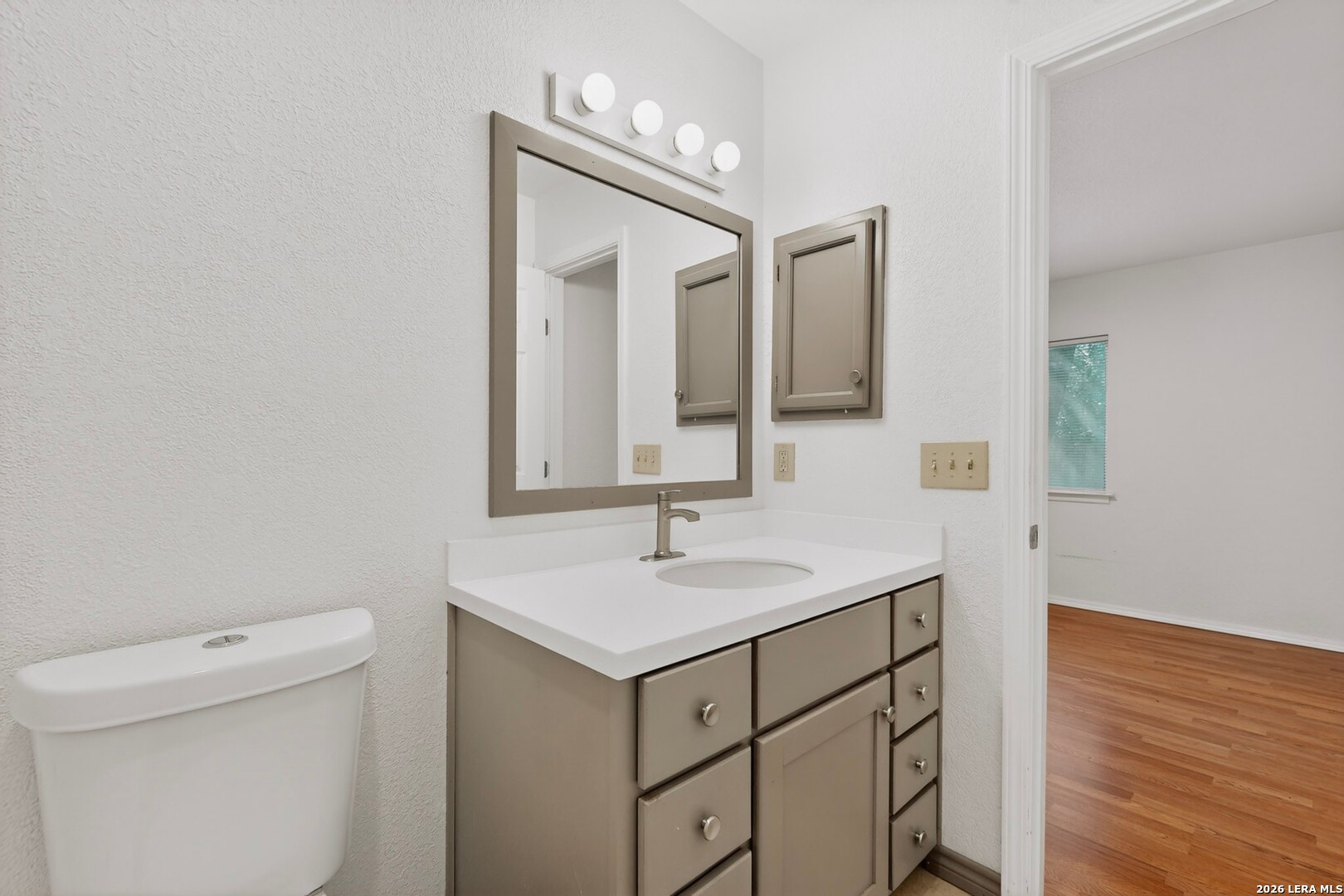 5558 Kissing Oak San Antonio TX 78247