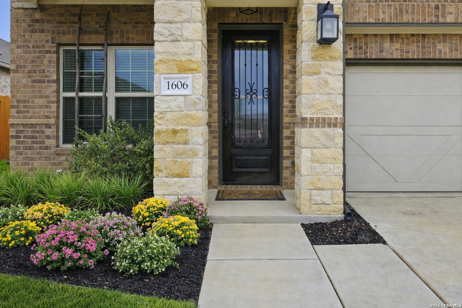 1606 Couser New Braunfels TX 78132