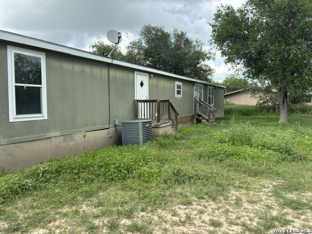 259 W Velna Street La Pryor TX 78872