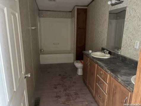 259 W Velna Street La Pryor TX 78872