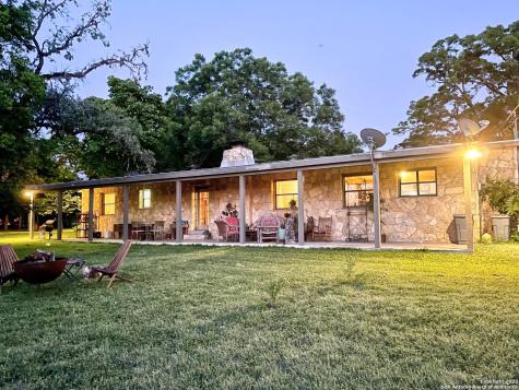 408 Ratcliffe Ranch Road Bandera TX 78003