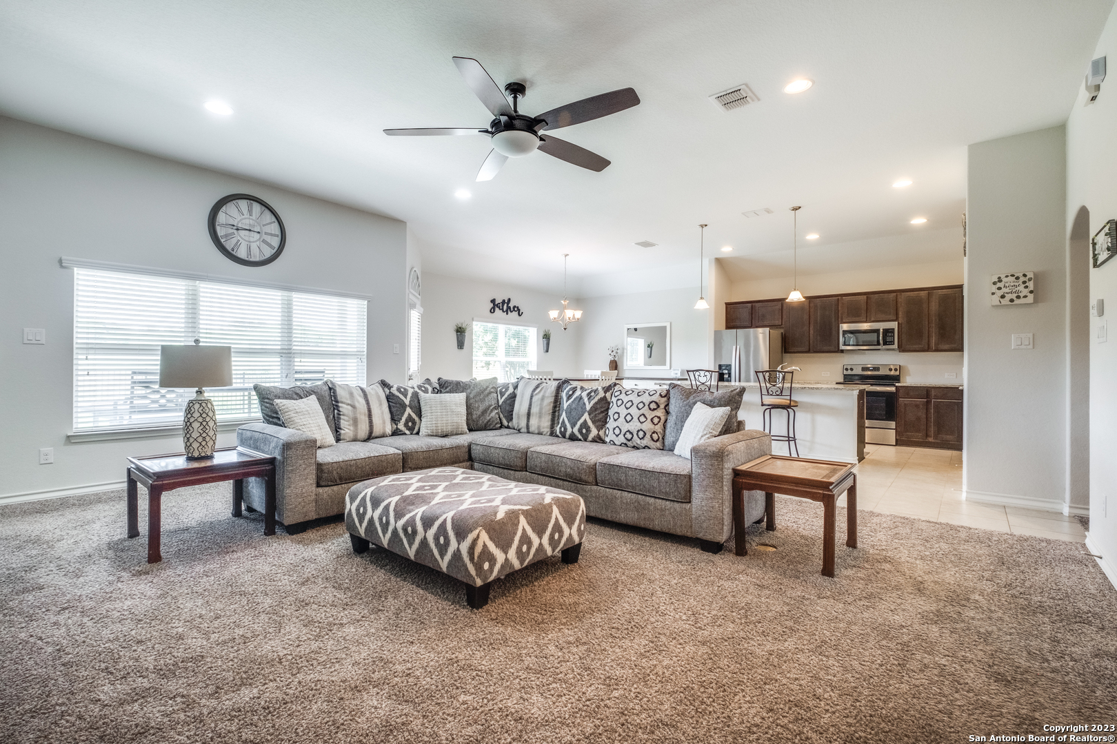 156 Lark Hill Road Floresville TX 78114