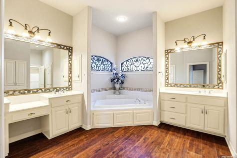 136 Westcourt Lane San Antonio TX 78257