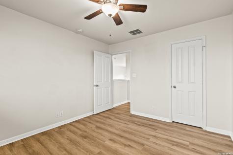 1223 Knights Cross San Antonio TX 78258