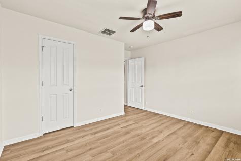 1223 Knights Cross San Antonio TX 78258