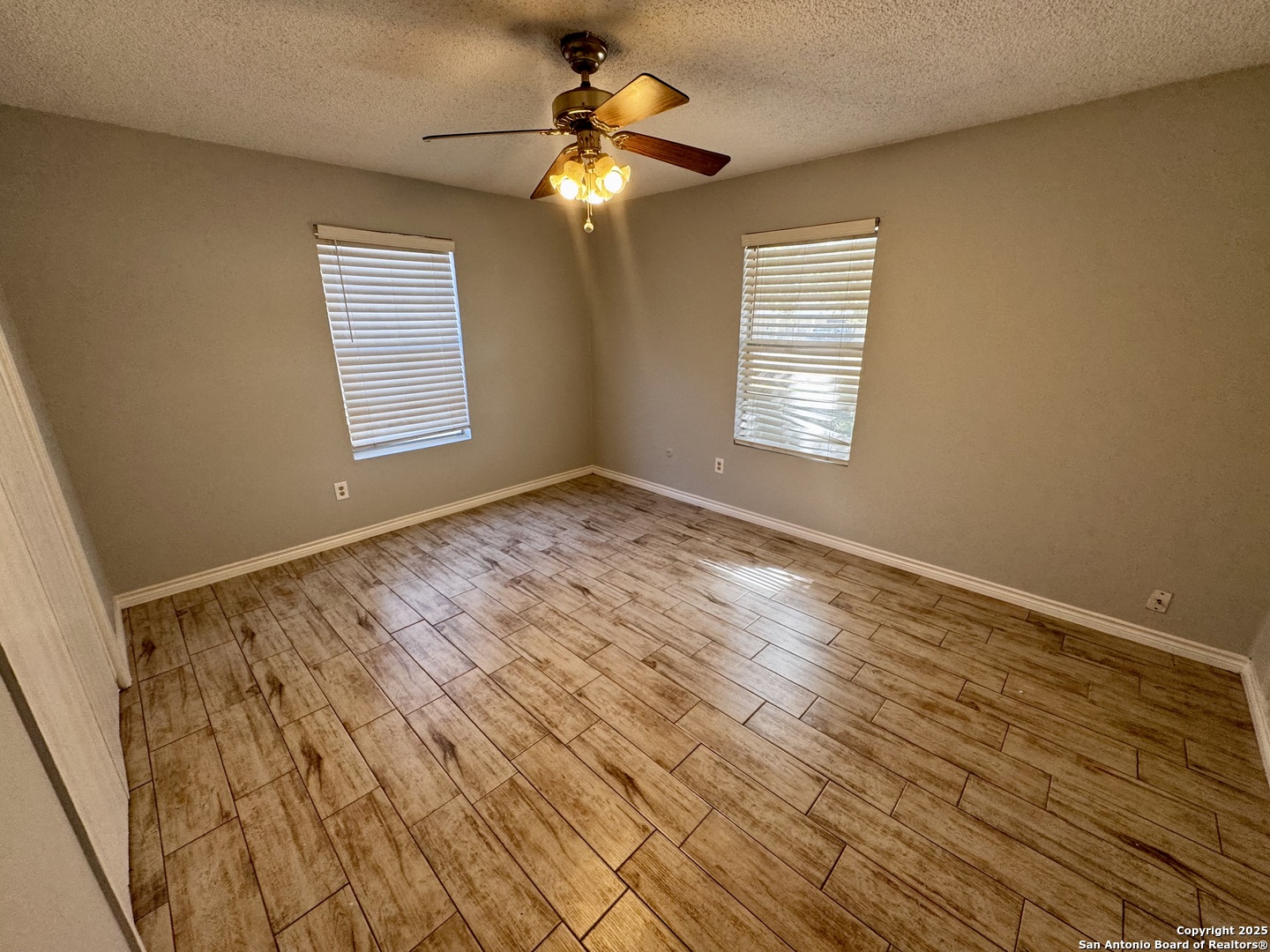 512 Low Meadow Pleasanton TX 78064