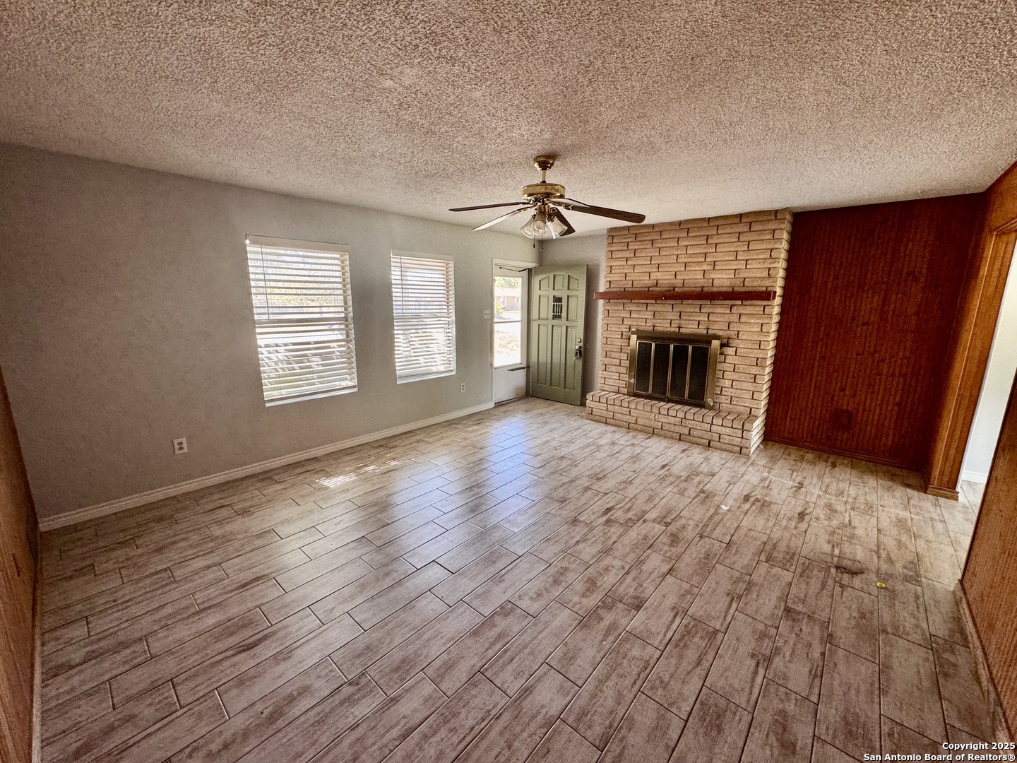 512 Low Meadow Pleasanton TX 78064