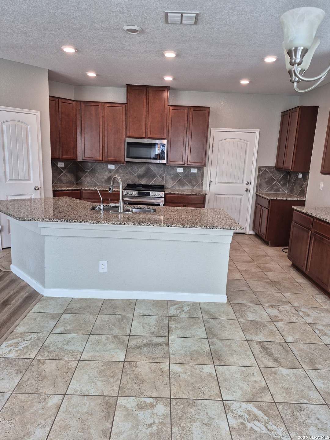 1323 Hawk Court San Antonio TX 78245