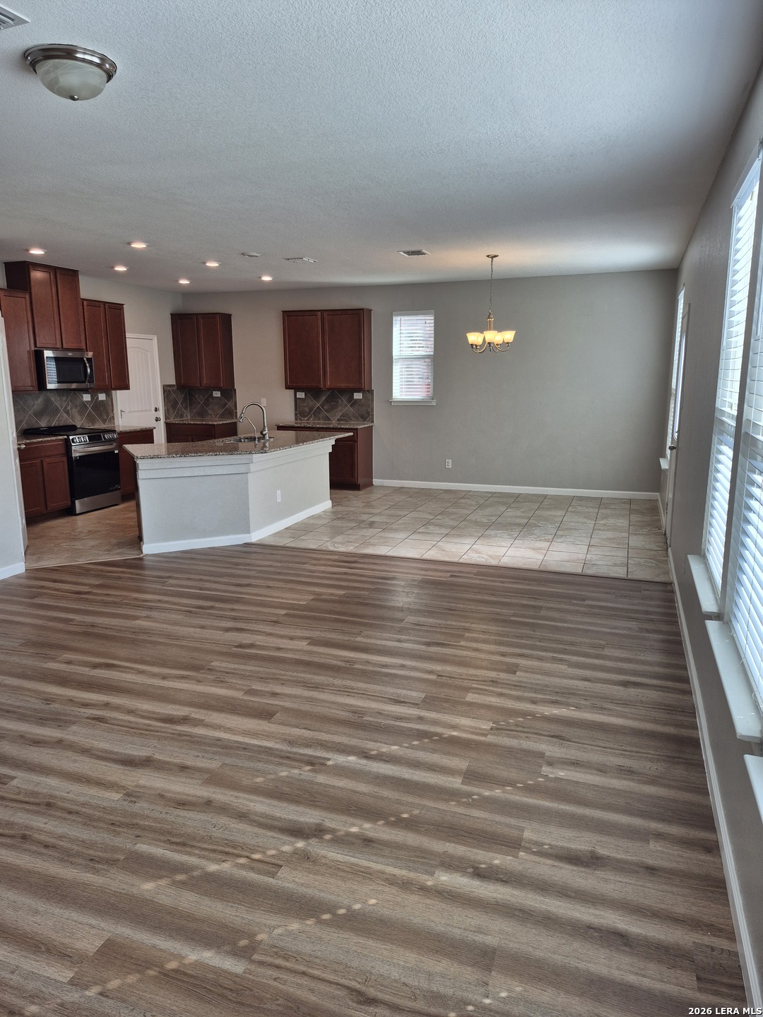 1323 Hawk Court San Antonio TX 78245