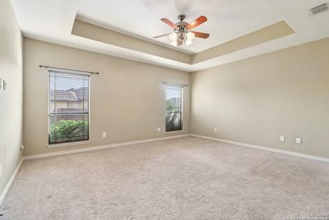 100 Fairway Floresville TX 78114