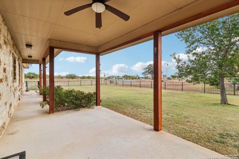100 Fairway Floresville TX 78114