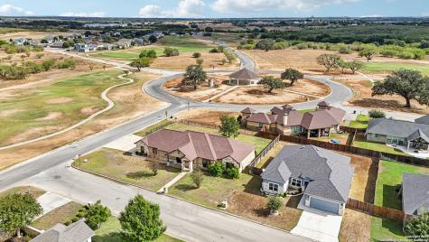 100 Fairway Floresville TX 78114