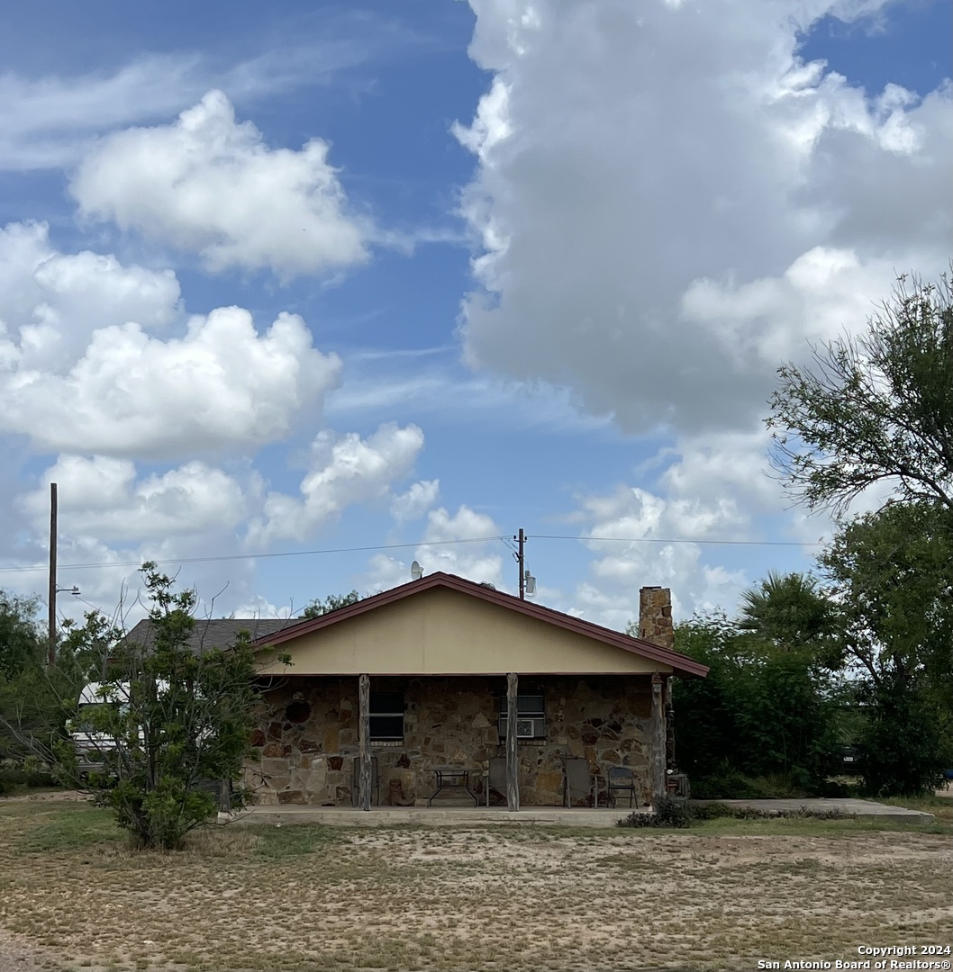 3511 Highway 85 Carrizo Springs TX 78834