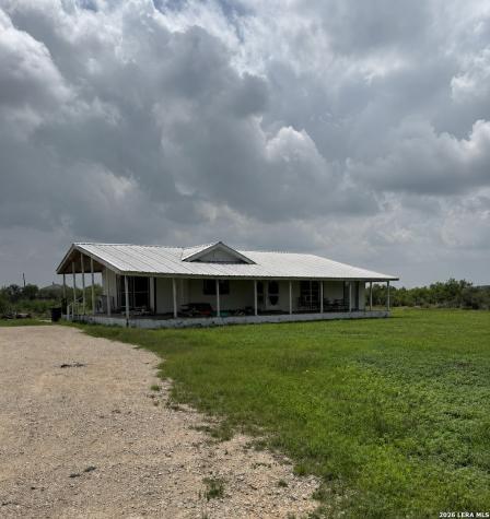 3030 County Road 4516 Hondo TX 78861