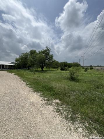 3030 County Road 4516 Hondo TX 78861
