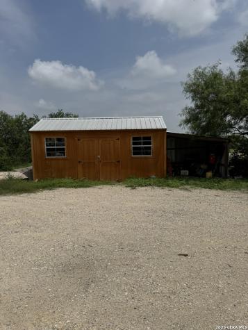 3030 County Road 4516 Hondo TX 78861